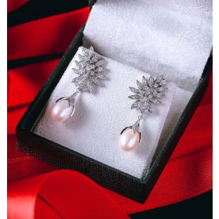 Brinco Ear Cuff com Pérolas e Diamantes em Ouro Branco