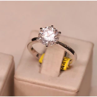 Anel Solitário Com Moissanite Em Prata 