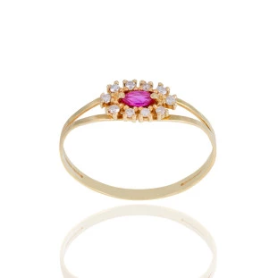 Anel Oval com Rubi e Diamantes em Ouro Amarelo