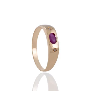 Anel Rubi Oval com Diamantes em Ouro Amarelo