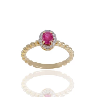 Anel Oval Rubi em Ouro Amarelo