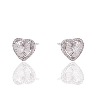 Brinco Coração Pequeno Com Diamantes em Ouro Branco