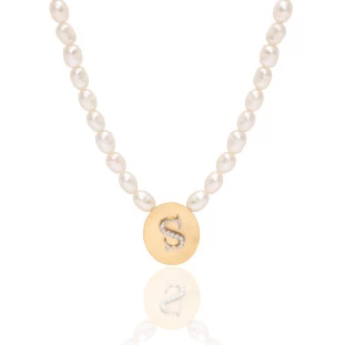 Colar Pérola Letra S com Diamante em Ouro Amarelo
