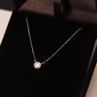 Gargantilha Solitária Com Moissanite Em Prata 