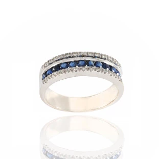 Meia Aliança Com Safira e Diamantes Em Ouro Branco