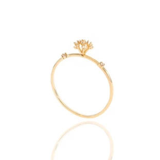 Anel Chuveiro com Safira em Ouro Amarelo