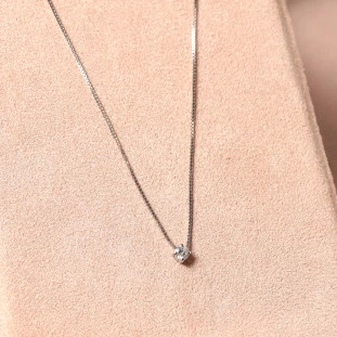 Gargantilha Solitário com Diamante em Ouro Branco