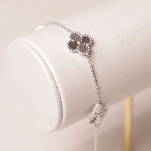 Pulseira Com Trevos Diamantados Em Prata 