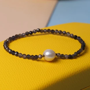 Pulseira Com Iolitas e Perola