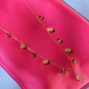 Gargantilha Com Pingente Cravejados Com Diamantes e Ametistas Em Ouro Amarelo