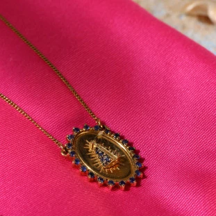 Gargantilha Nsa Sra Aparecida Oval com Safira em Ouro Amarelo