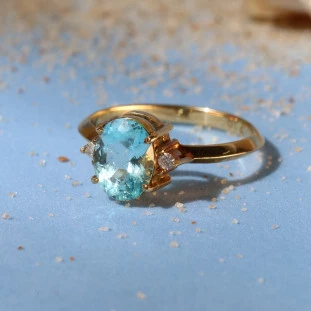 Anel Topazio Paraiba Oval Em Ouro Amarelo