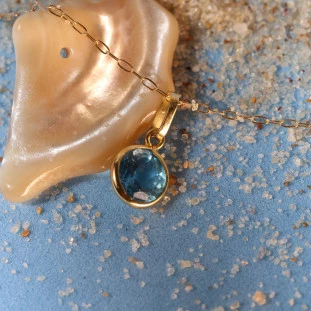 Pingente Redondo Com Zircônia Azul Em Ouro Amarelo