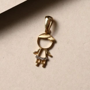 Pingente Menino Cravejado Com Diamantes Em Ouro Amarelo