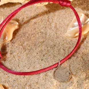 Pulseira Fio de Seda Com Pingente Redondo De São Bento Em Prata