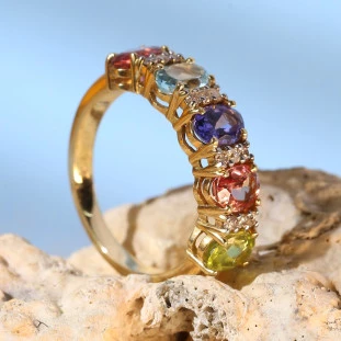 Meia Aliança Com Pedras Naturais E Diamantes Em Ouro Amarelo