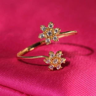 Anel Flores Cravejado Com Zircônias Em Ouro Amarelo