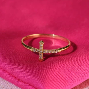 Anel Cruz Cravejado com Zircônia em Ouro Amarelo
