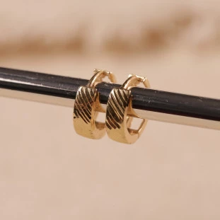 Argola Rendonda Mini Diamantada Em Ouro Amarelo 