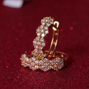 Argola Redonda Flores Com Diamantes Em Ouro Amarelo