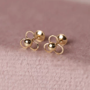 Brinco Trevo Com Esfera Em Ouro Amarelo 