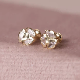 Brinco Navete Diamantado Com Zircônias Em Ouro Amarelo 