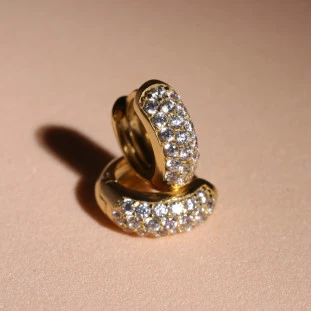 Argola Pavê Cravejada Com Zircônias Em Ouro Amarelo