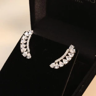 Brinco Earcuff Gotas Cravejadas Com Zircônias Em Prata 