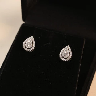 Brinco Gota Pavê Cravejada Com Zircônias Em Prata