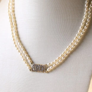 Colar de  Pérolas Amor Cravejada Com Diamantes Em Ouro Amarelo 