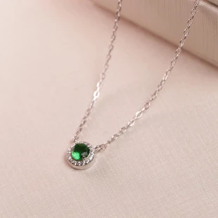 Gargantilha Redonda Cravejada Com Zircônia Verde Em Prata 