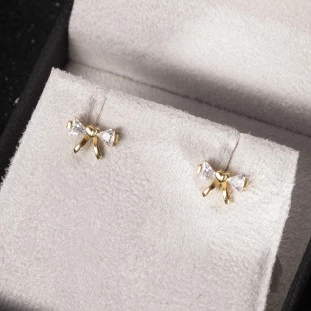 Brinco Lacinho Com Zircônia Em Ouro Amarelo