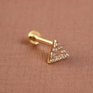 Piercing Triangulo Vazado Cravejado Com Zircônias Em Ouro Amarelo 
