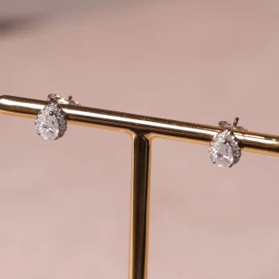 Brinco Gota Cravejado Com Moissanites Em Prata