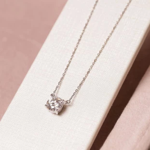 Gargantilha Ponto De Luz Com Moissanite Em Prata 