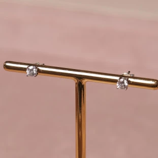 Brinco Solitário Com Moissanites Em Prata 