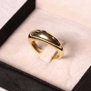 Anel Boleado Oco Em Ouro Amarelo