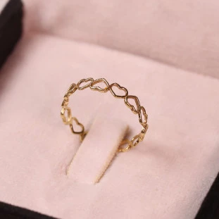 Anel Corações Vazados Em Ouro Amarelo