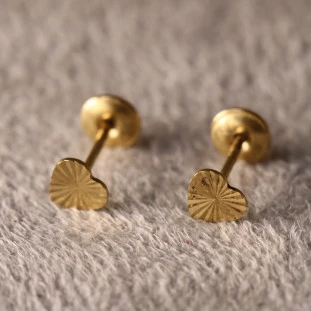 Brinco Coração Diamantado Mini Em Ouro Amarelo