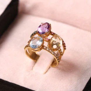 Anel Oval com Pedras Naturais 3 Aros em Ouro Amarelo