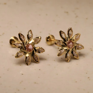 Brinco Flor Navete Cravejado Com Zircônias Rosa Em Ouro Amarelo