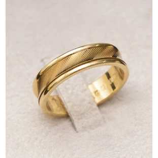 Aliança Riscada em Ouro Amarelo