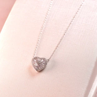 Gargantilha Coração Pizza Cravejada Com Zircônias Em Prata 