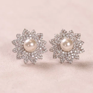 Brinco Flor Cravejada Com Zircônias e Pérolas Em Prata