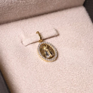Pingente Nsa Aparecida Cravejado Com Diamantes Em Ouro Amarelo 
