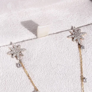 Brinco Chuveiro Estrela Cravejado Com Diamantes Em Ouro Amarelo