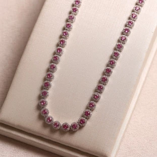 Gargantilha Riviera Cravejada Com Zircônias Pink Em Prata 