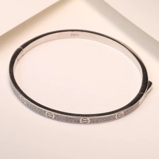 Bracelete Fenda Cravejado Com Zircônias Em Prata