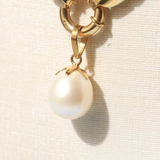 Pingente Com Peróla Biwa Em Ouro Amarelo 