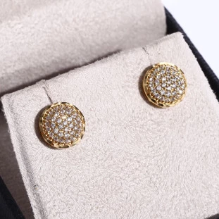 Brinco Redondo Cravejado Com Zircônias Em Ouro Amarelo